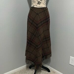 Vintage 90s Ralph Lauren Lined Wool Skirt w/fringe & V edge Size 6 Tartan Plaid